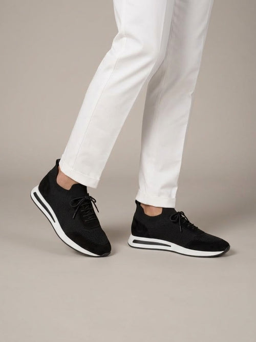 BLACK URBAN WALK